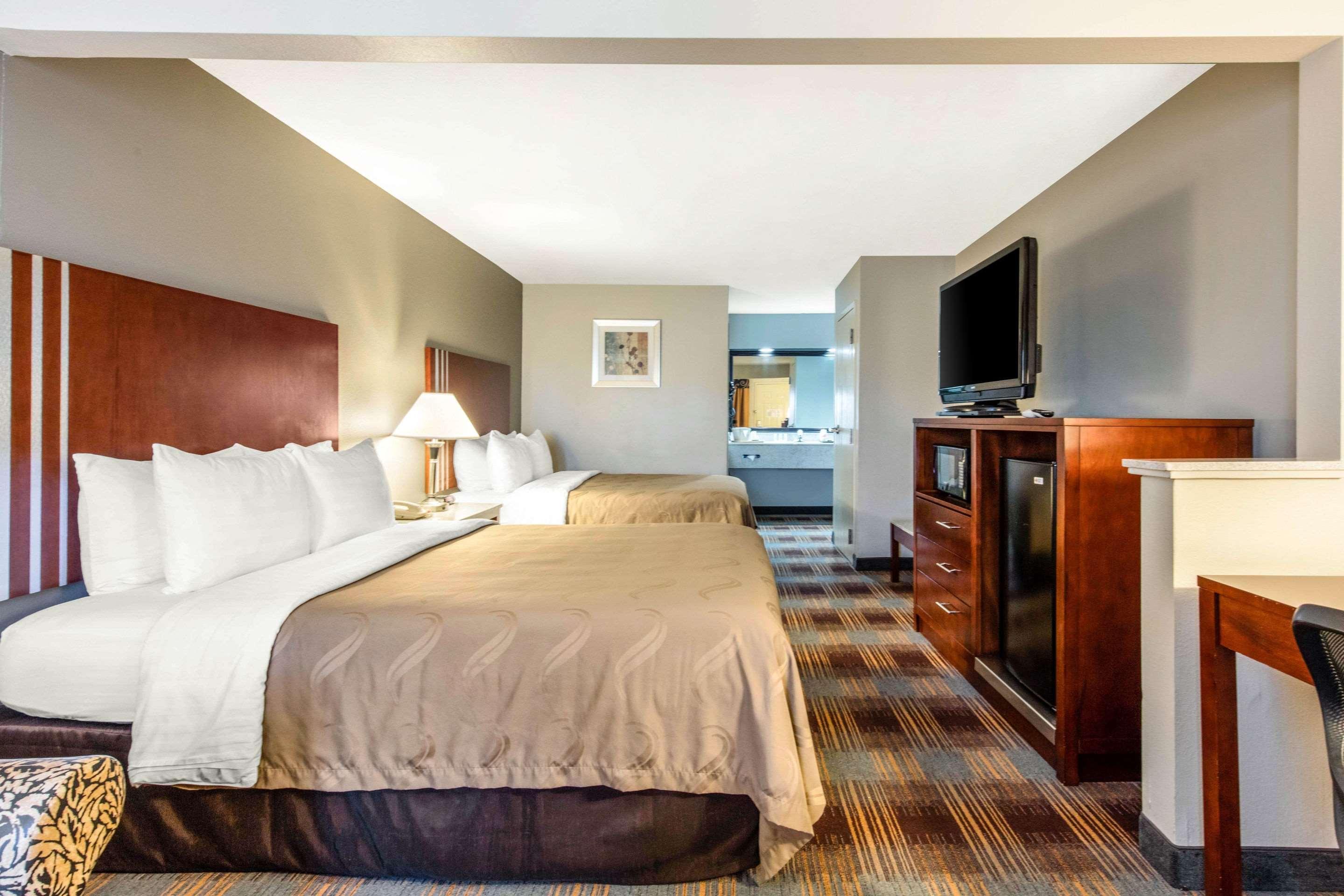 Quality Inn Airport I-240 孟菲斯 外观 照片