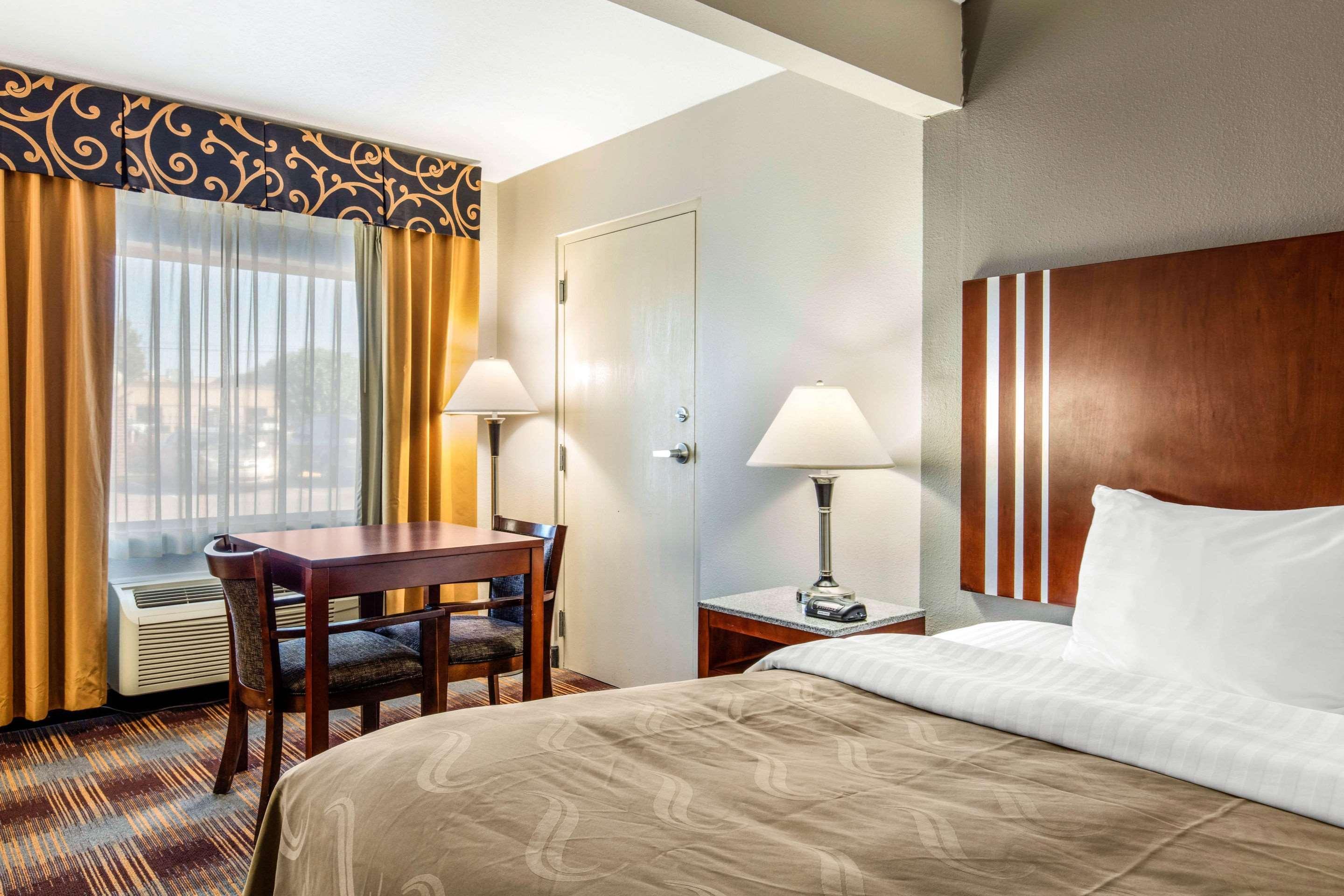 Quality Inn Airport I-240 孟菲斯 外观 照片