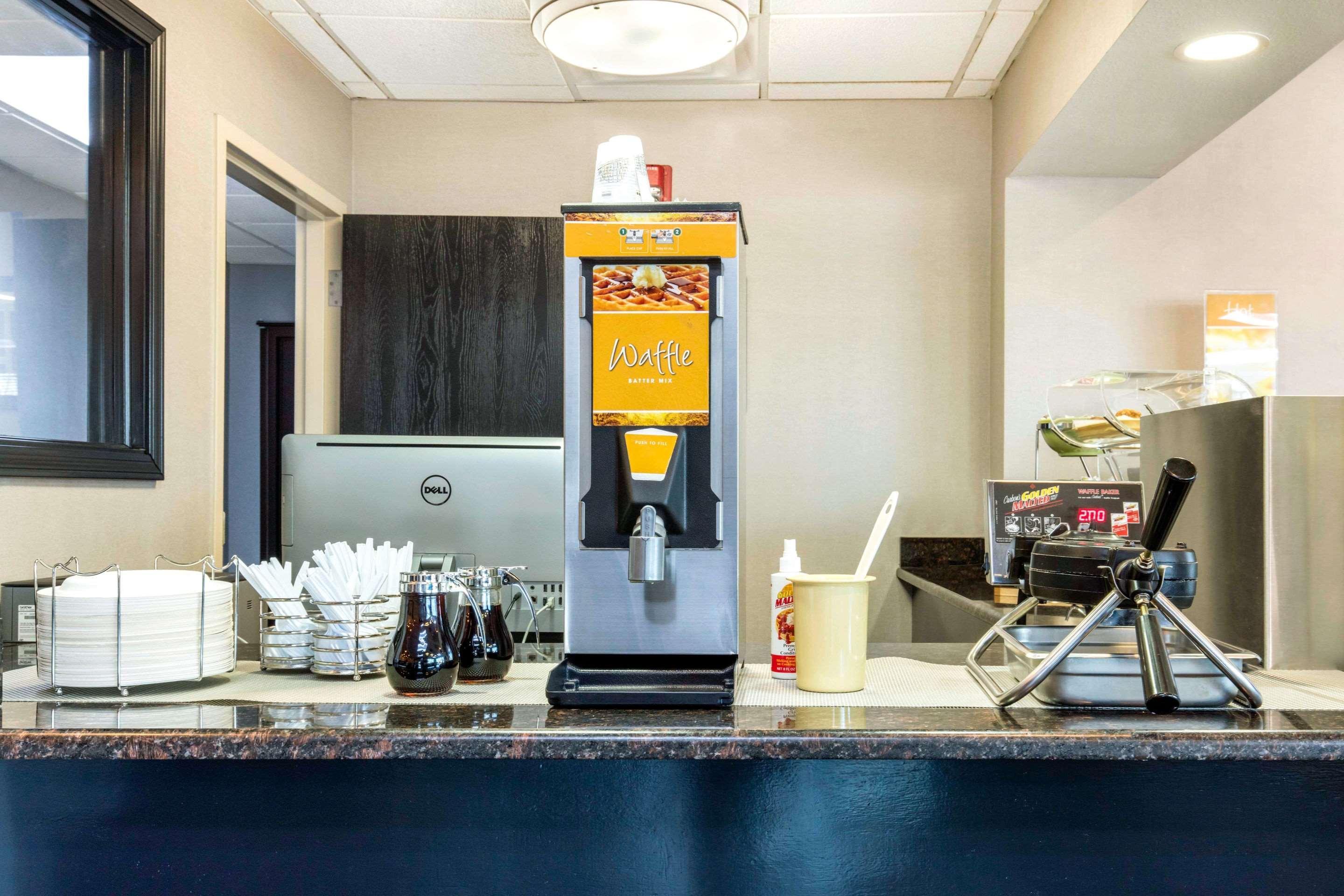 Quality Inn Airport I-240 孟菲斯 外观 照片