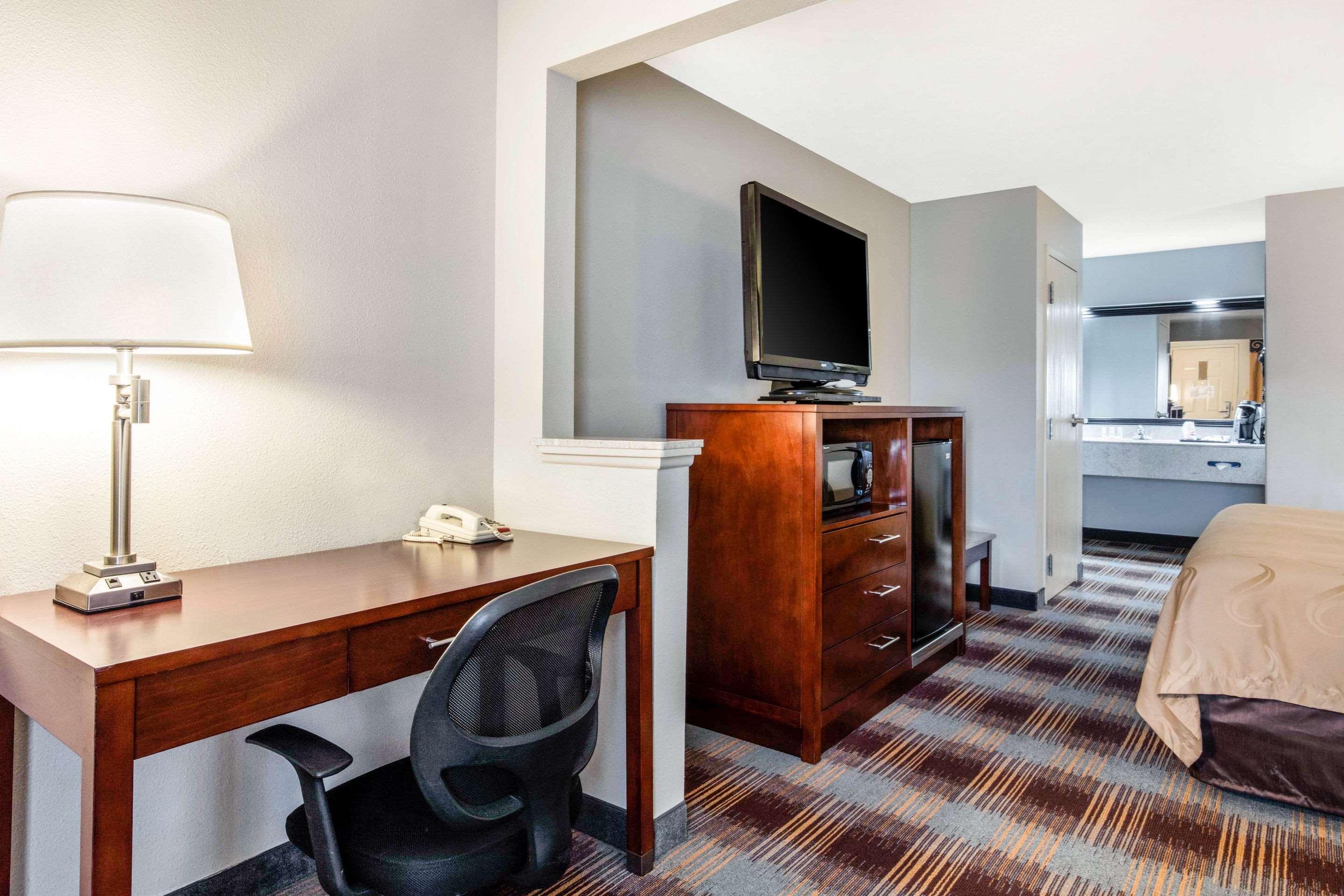 Quality Inn Airport I-240 孟菲斯 外观 照片