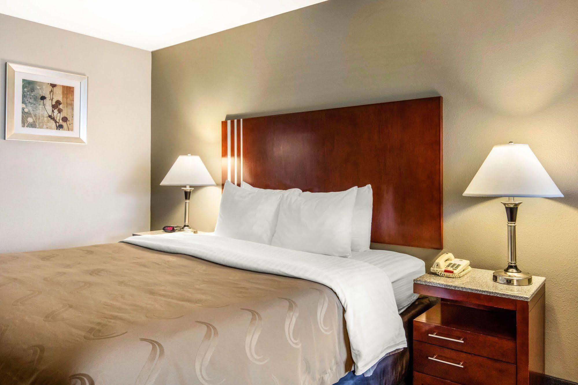 Quality Inn Airport I-240 孟菲斯 外观 照片